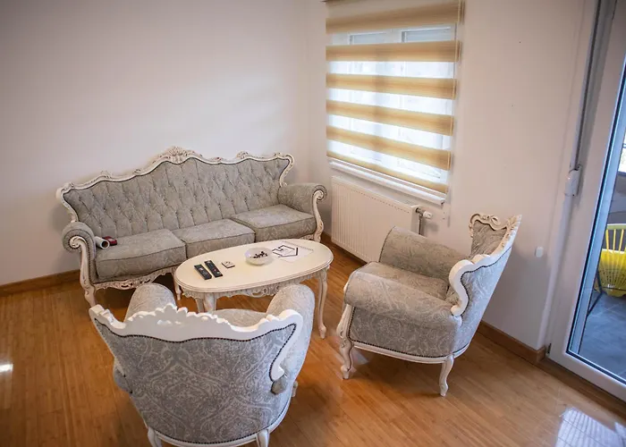 Lux Rose - Elite 74m2 Κραγκούγιεβατς